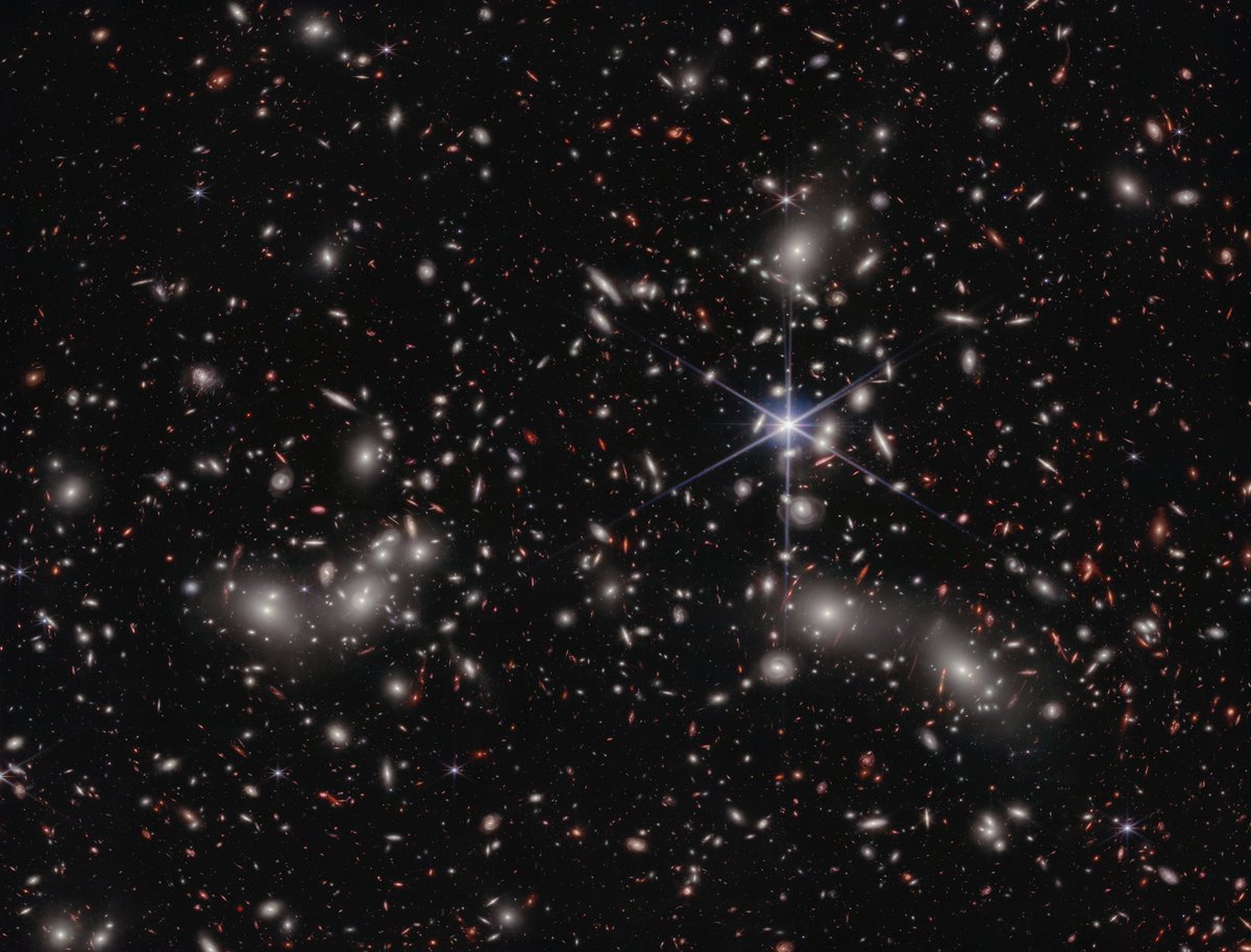 Cette nouvelle image du télescope spatial James Webb est tout bonnement fascinante!!!!
Vous ne rêvez pas, vous voyez là des dizaines de milliers de galaxies, certaines sont vues comme elles étaient juste après le Big Bang il y a 13,8 milliards d'années.
🤩🤩🤩
