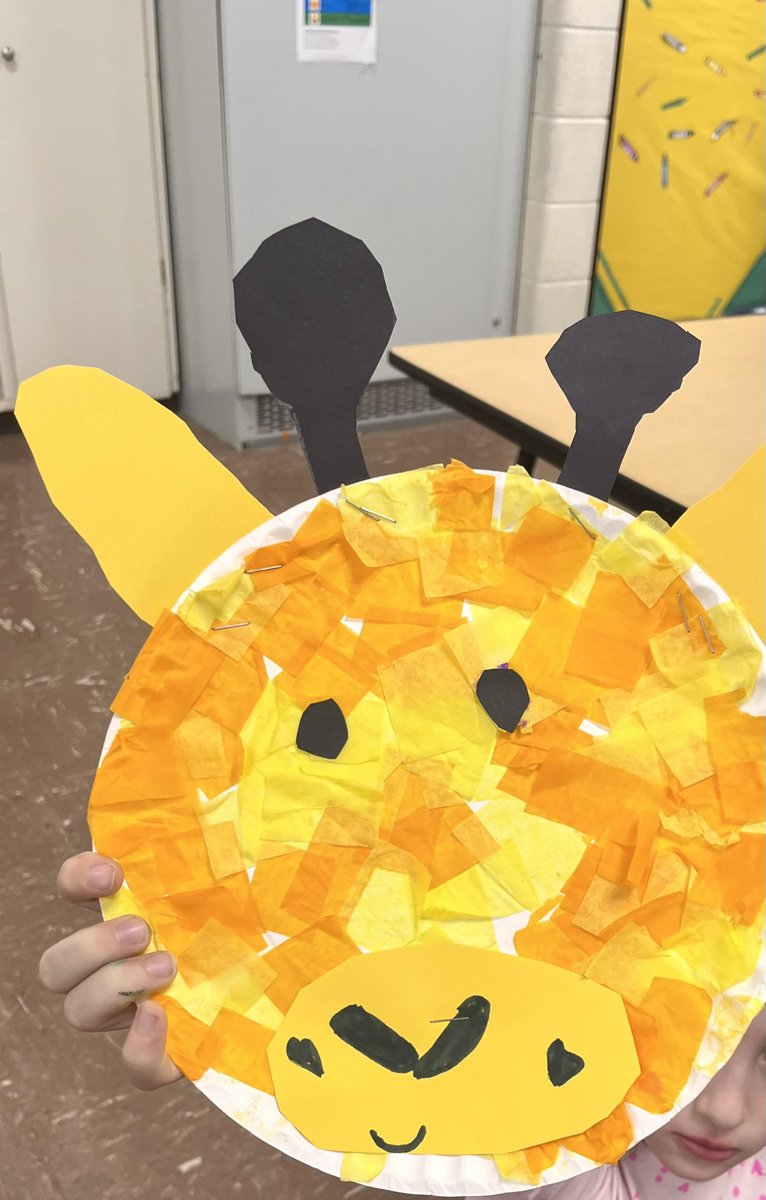 stephanieljacob's tweet photo. Syring kiddos have been learning about zoo animals! Can you guess what we made?! @SyringDragons @swartz_creek https://t.co/j0gmkYSWOd