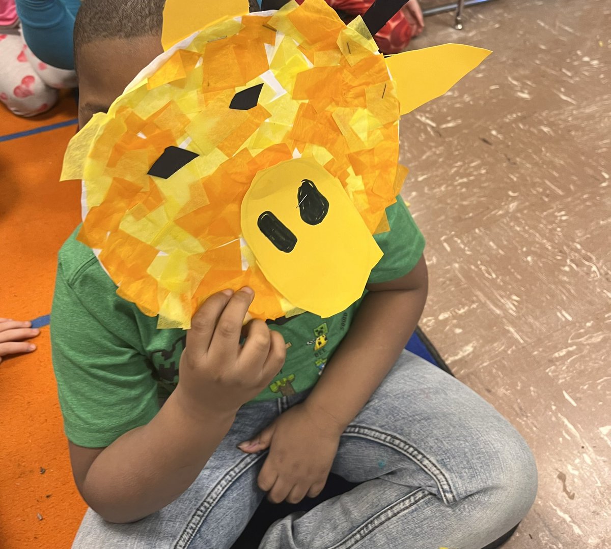 stephanieljacob's tweet photo. Syring kiddos have been learning about zoo animals! Can you guess what we made?! @SyringDragons @swartz_creek https://t.co/j0gmkYSWOd