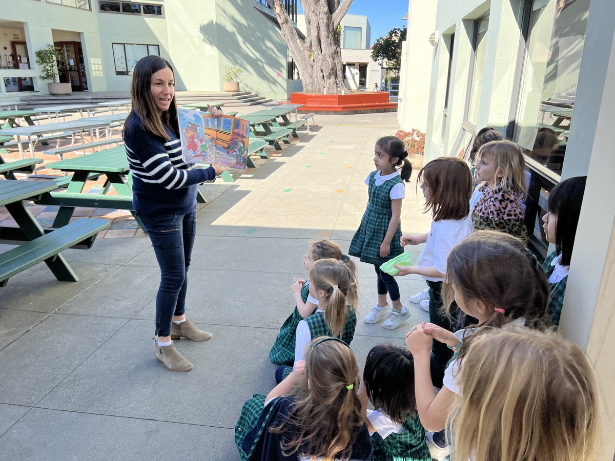 BurkesSchool's tweet photo. Happy 100th Day of school!! 🎉Kindergarteners have been eagerly counting down the days since their first day on campus. All three Kindergarten groups presented their projects and celebrated with a variety of activities. #burkes #community #100daysofschool #100daysofK https://t.co/dSGoRLXFZR