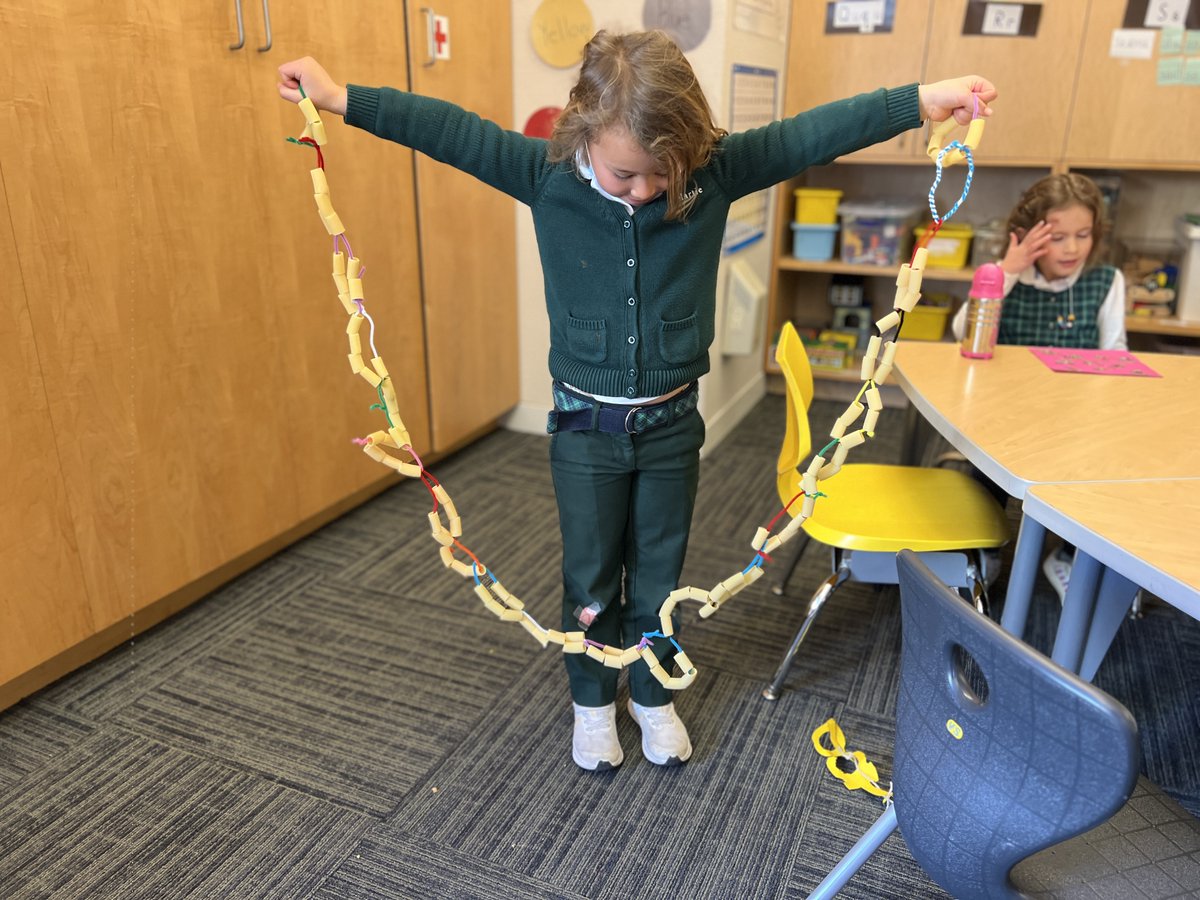 BurkesSchool's tweet photo. Happy 100th Day of school!! 🎉Kindergarteners have been eagerly counting down the days since their first day on campus. All three Kindergarten groups presented their projects and celebrated with a variety of activities. #burkes #community #100daysofschool #100daysofK https://t.co/dSGoRLXFZR