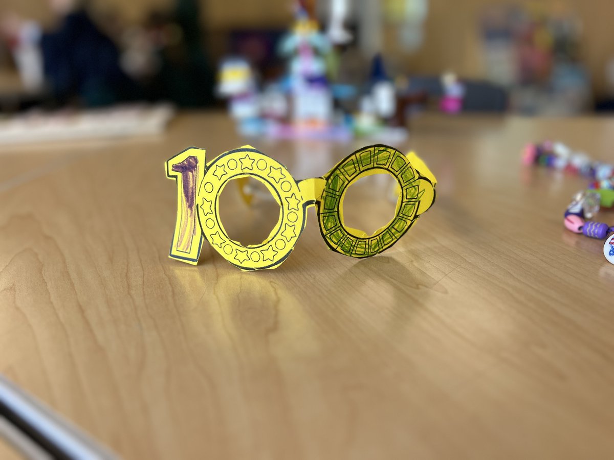 BurkesSchool's tweet photo. Happy 100th Day of school!! 🎉Kindergarteners have been eagerly counting down the days since their first day on campus. All three Kindergarten groups presented their projects and celebrated with a variety of activities. #burkes #community #100daysofschool #100daysofK https://t.co/dSGoRLXFZR