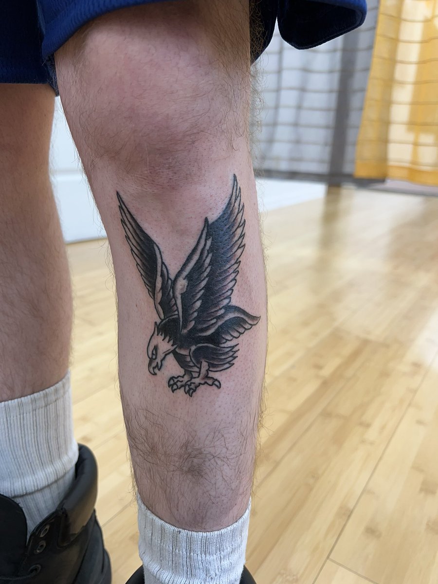 GatlinMcClun's tweet photo. Made at Crimson Tattoo!
#CrimsonTattooKC #KansasCitytattoo #traditionaltattoo #eagletattoo #matchbox #daggertattoo #rose https://t.co/AnzgLFaSDd