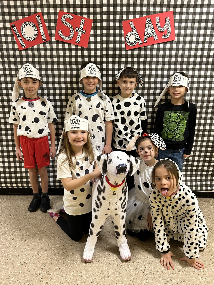 Mrs_Casaletto's tweet photo. 101 “paw-some” days of 1st grade! Thanks @xomarcixo for letting us borrow “Bob” the Dalmatian for our photos! 🐾🦴🐾🦴 @CCSPrincipal #ccspride #laceypop #firstgradeisthebestgrade https://t.co/aoQEEZmGex