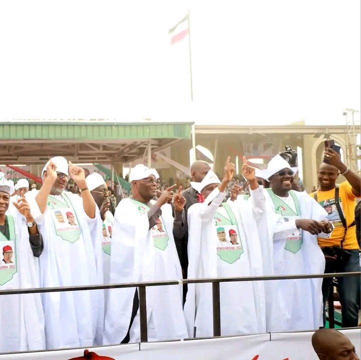 HabuAli72159204's tweet photo. Hello, North West 👋

Happening Now!

2023 PDP Atiku/Okowa Presidential Campaign Rally, in Dutse, Jigawa State. #RecoverNigeria.

North West for Atiku Abubakar 

#recovercrossriverwithpdp  #AtikuIsComing2023 #WeWantPDPBack #RESETNigeria.
#kwayogumel. https://t.co/2NTV3x0iAm