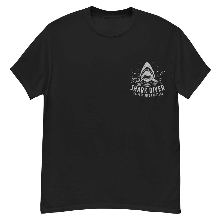fl_sharkdiving's tweet photo. GIVEAWAY ALERT!!! Looking for a way to win a Private Shark Diving Trip ($1,200 value)?  All you have to do is purchase a shirt to enter the giveaway.  Use promo code GIVEAWAY and get 15% OFF. To purchase go to our online store. https://t.co/IPpK39c1Ts https://t.co/0Y2fXKvZ6B