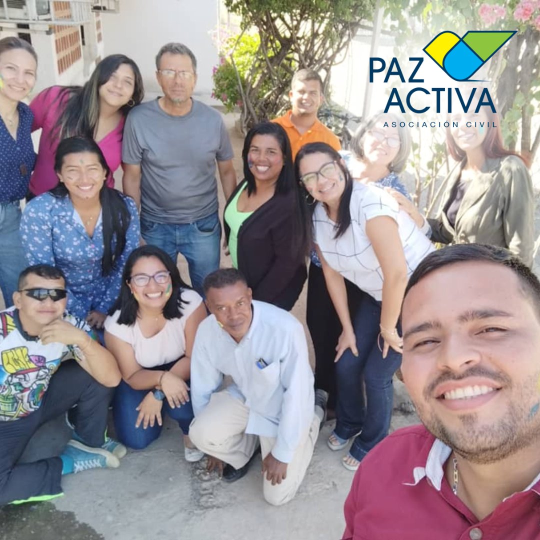 PazActiva's tweet photo. Nuestros animadores #ESPERE han recorrido el país. Aquí, parte de las réplicas realizadas en los estados Zulia, Táchira y Carabobo. Gracias @EmbaFrancia por apoyar esta iniciativa a través del programa de Proyectos Innovadores de la Sociedad Civil y Actores clave #Piscca https://t.co/xVUMa8xfns