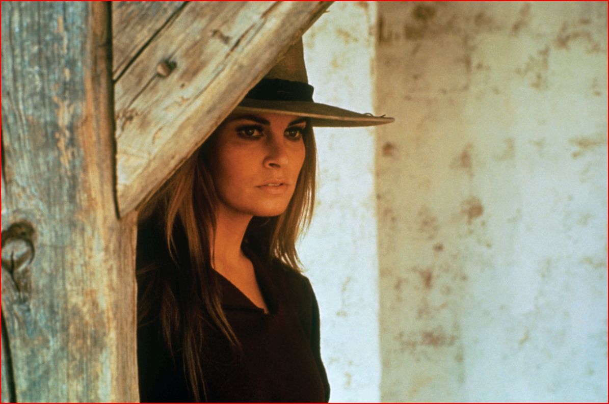 Cinefilex's tweet photo. Adiós a Raquel Welch. La vimos en películas como #Bandolero, #HannieCaulder, #ViajeAlucinante, #BarbaAzul, #100Rifles, #ElAnimal y #LosTresMosqueteros... entre otras. D.E.P. https://t.co/c7VQ7LsVgx