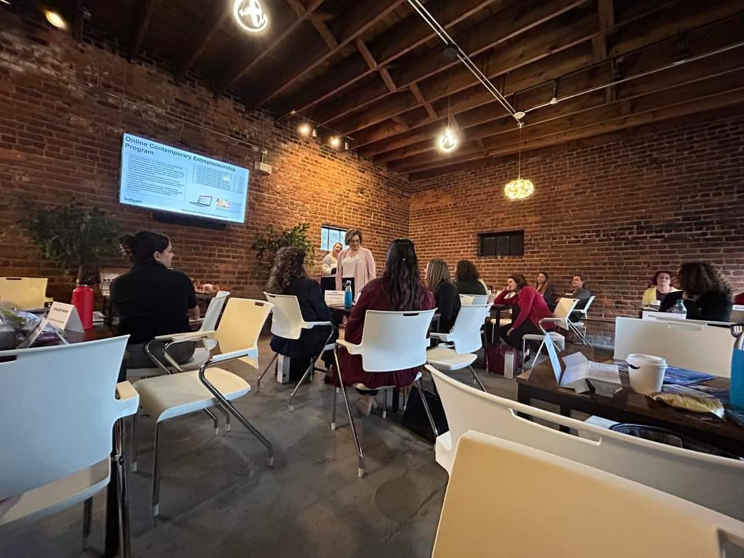 RealityworksInc's tweet photo. Denise is excited to be at the 2023 #LEADFCS annual meeting this week. We love the collaboration and partnership reflected in this group of #FCS leaders. #SayYestoFCS #CTElife @NationalFCCLA @aafcs @actecareertech https://t.co/OCLC3liQCf