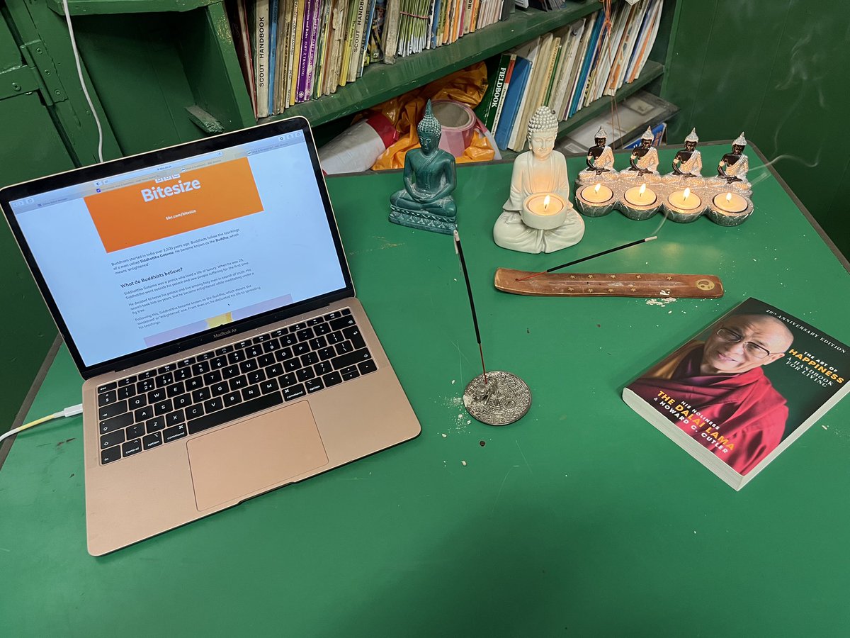 boldventurepar1's tweet photo. What a good night tonight learning about Buddhism with a bit of meditation thrown in as well. #worldfaithbadge #cubscouts #skillsforlife #Buddhism https://t.co/oERWyGuJ09