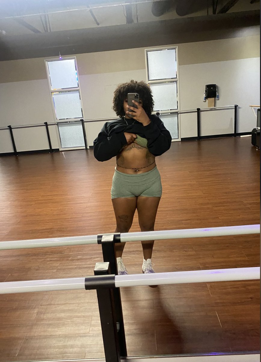 1of1ya's tweet photo. gym progress pic dump https://t.co/D0AI5BxDqJ