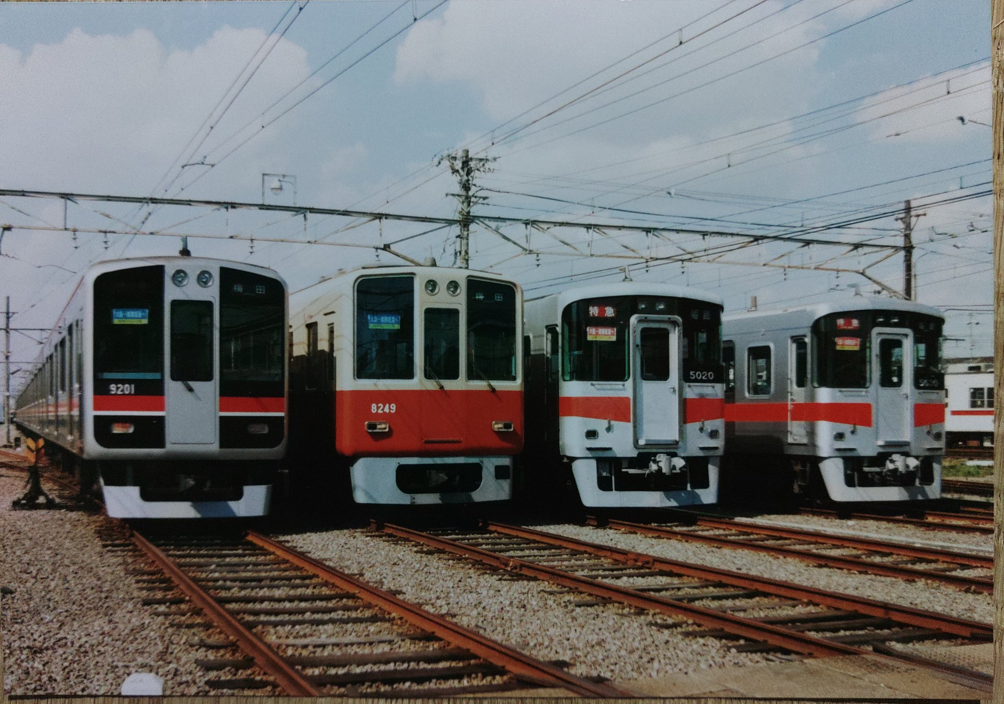激安超安値 電車時計、江ノ電３００型、サザンの名曲が流れます 掛置