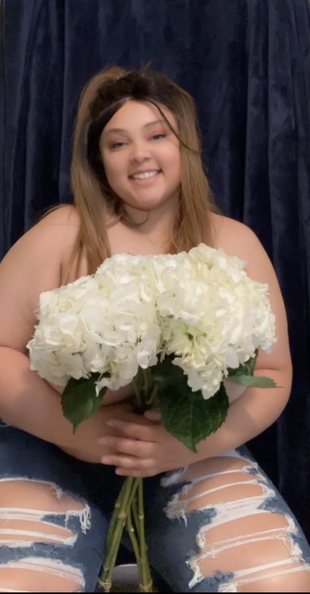 Taneshia🌺 tweet media