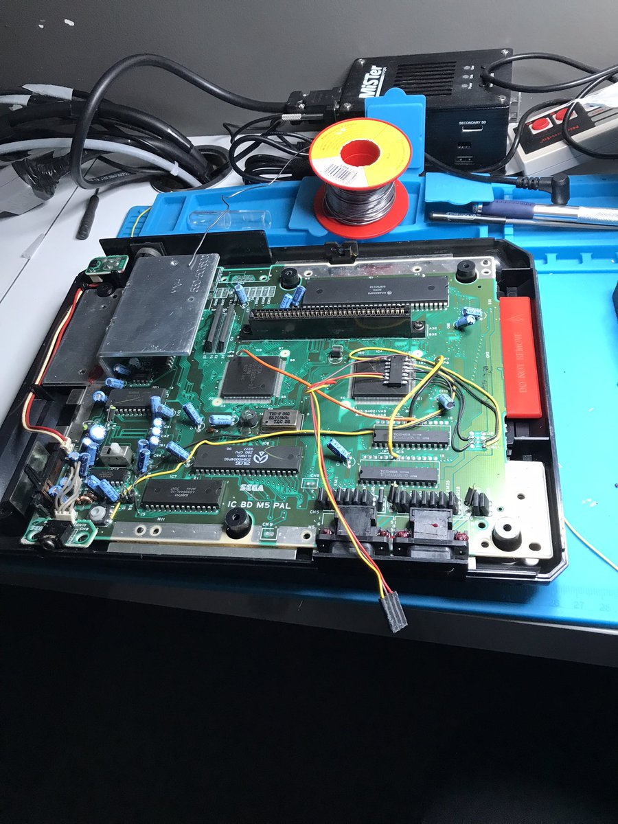 hellrick63's tweet image. Et voilà le petit mod #switchless #megadrive #sega 😎