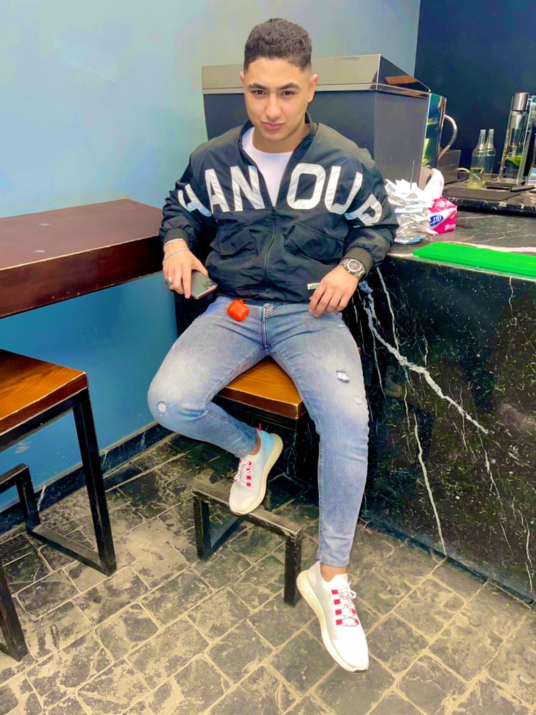 LET THE DOGS BARK THE LION IS STILL THE KING 🖤🤴🏻