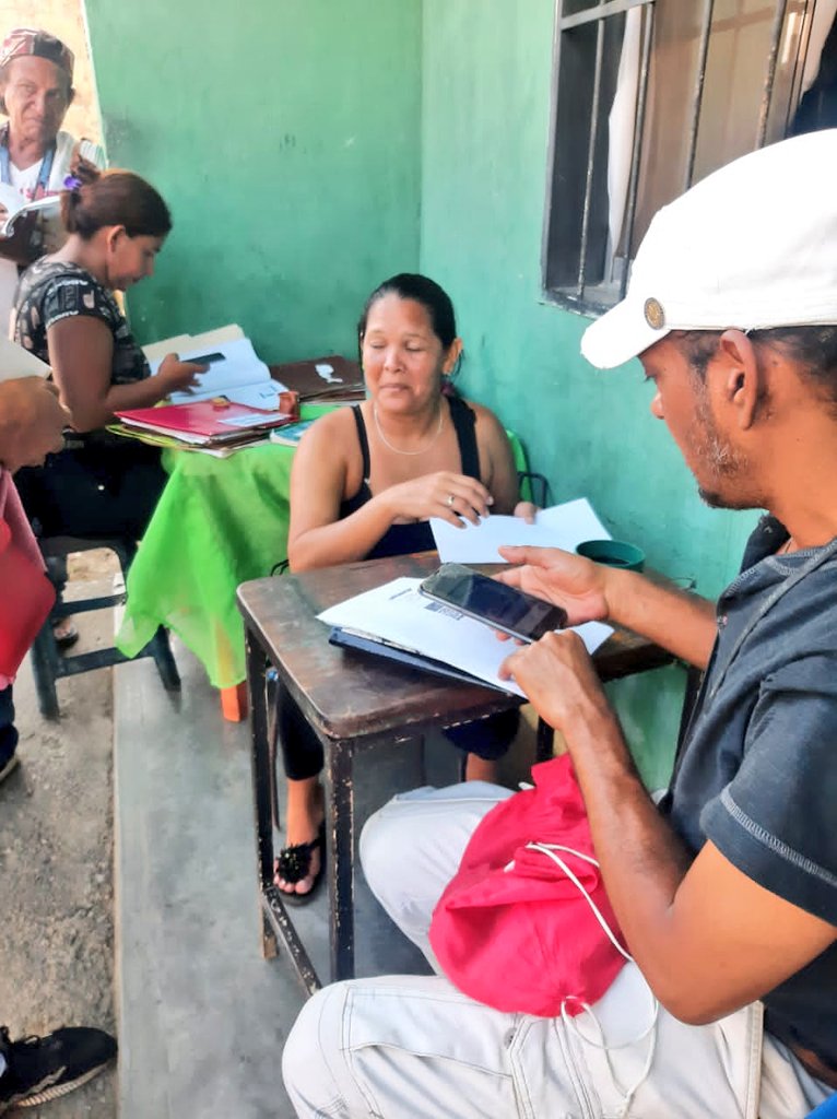 MinAlimenVen's tweet photo. En #Yaracuy mantenemos el proceso de escaneo y carga del sistema #CeasPatria en conjunto con nuestros líderes de comunidad, garantizando así una distribución optima a todas las familias de los Combos #CLAP
#AlimentarEsVencer https://t.co/fiGcSKtmp8