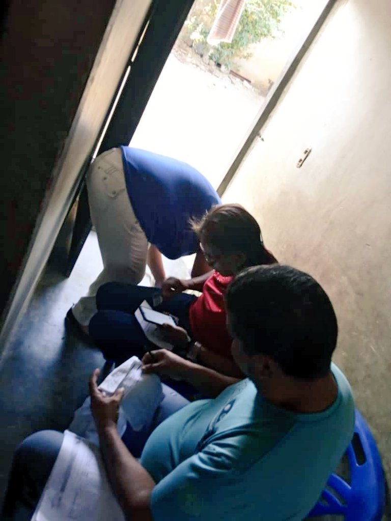 MinAlimenVen's tweet photo. En #Yaracuy mantenemos el proceso de escaneo y carga del sistema #CeasPatria en conjunto con nuestros líderes de comunidad, garantizando así una distribución optima a todas las familias de los Combos #CLAP
#AlimentarEsVencer https://t.co/fiGcSKtmp8