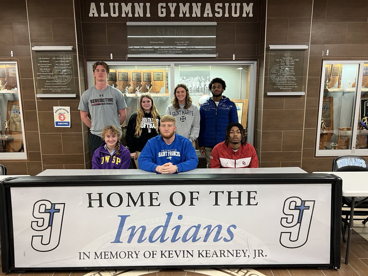 SaintJoeSports's tweet photo. Congratulations to our seven student-athletes who signed to play collegiate sports at the next level! Your hard work and dedication have paid off. Best of luck in your future endeavors! https://t.co/9lxJaneEXt