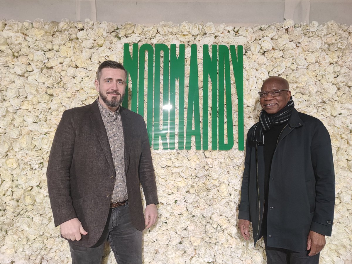 SeydouTraoreLH's tweet photo. ✅Rénovation du Mythique Théâtre #LeNormandy , avec mon collègue Noureddine Chati Adjoint au Maire @LH_LeHavre , nous avons assisté à la soirée de lancement de la campagne de financement participatif, sous la présidence Jessy Spahija . @RimaAbdulMalak  https://t.co/jQY5XWUTLt https://t.co/CfBm0csQvD