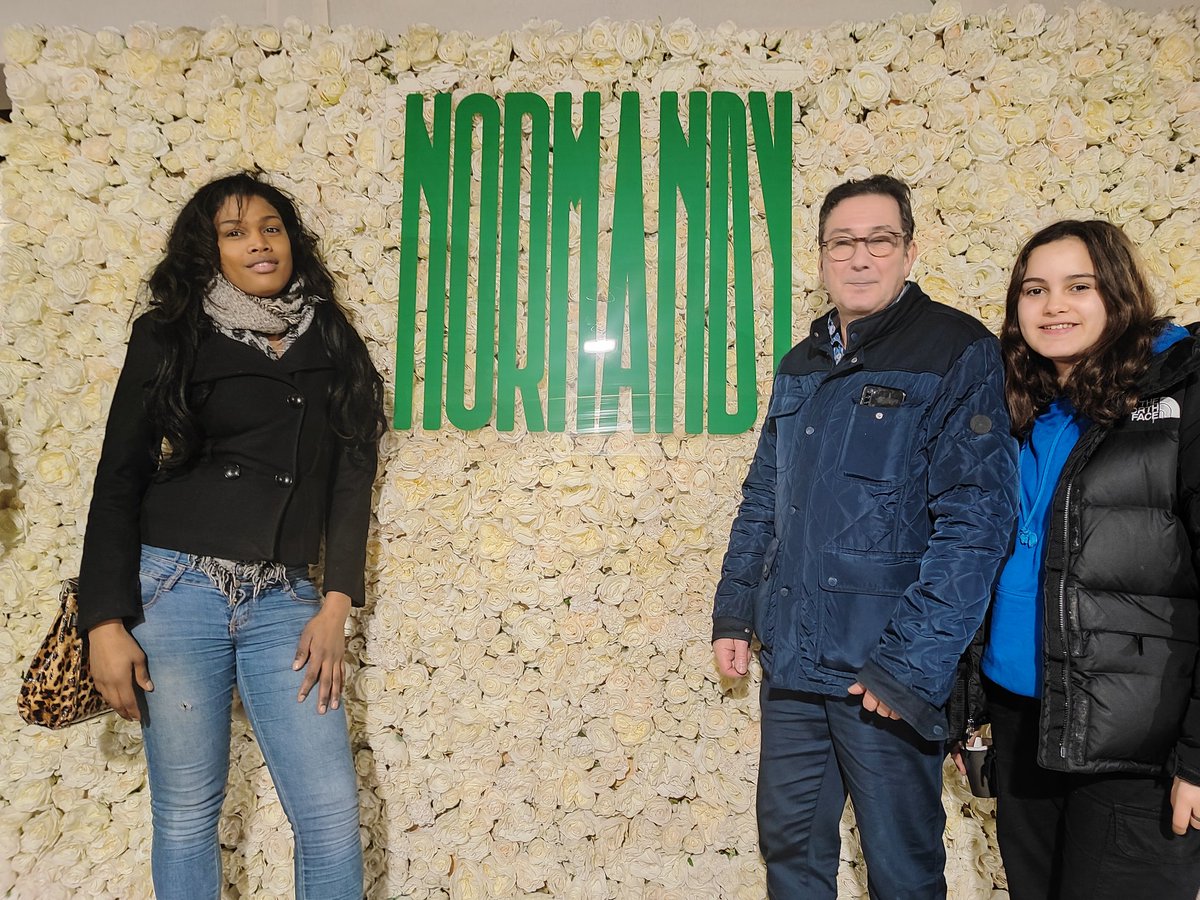 SeydouTraoreLH's tweet photo. ✅Rénovation du Mythique Théâtre #LeNormandy , avec mon collègue Noureddine Chati Adjoint au Maire @LH_LeHavre , nous avons assisté à la soirée de lancement de la campagne de financement participatif, sous la présidence Jessy Spahija . @RimaAbdulMalak  https://t.co/jQY5XWUTLt https://t.co/CfBm0csQvD