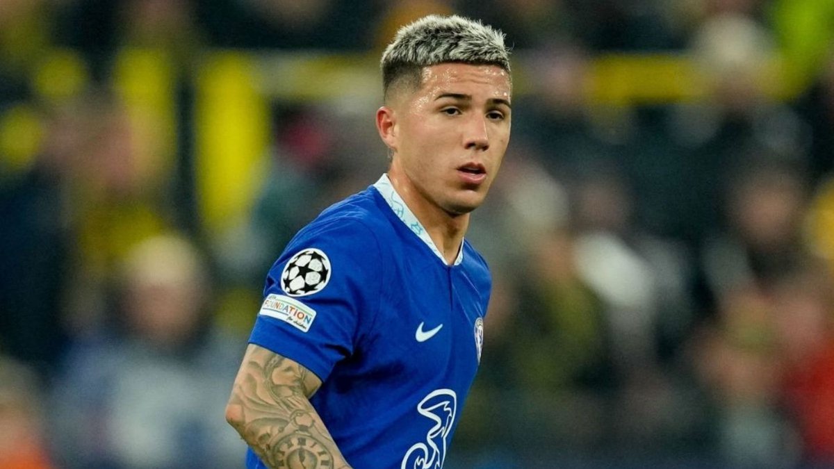 Eckel_42's tweet photo. Las probabilidades del #Chelsea de empatar hubieran sido mayores si desde el primer tiempo #enzofernandez hubiera estado más cerca al área como en los últimos minutos. Ya lo demostró con #Argentina, rinde de pivote, pero juega mejor con alguien atrás permitiéndole esa libertad. https://t.co/FQG7jn57jZ