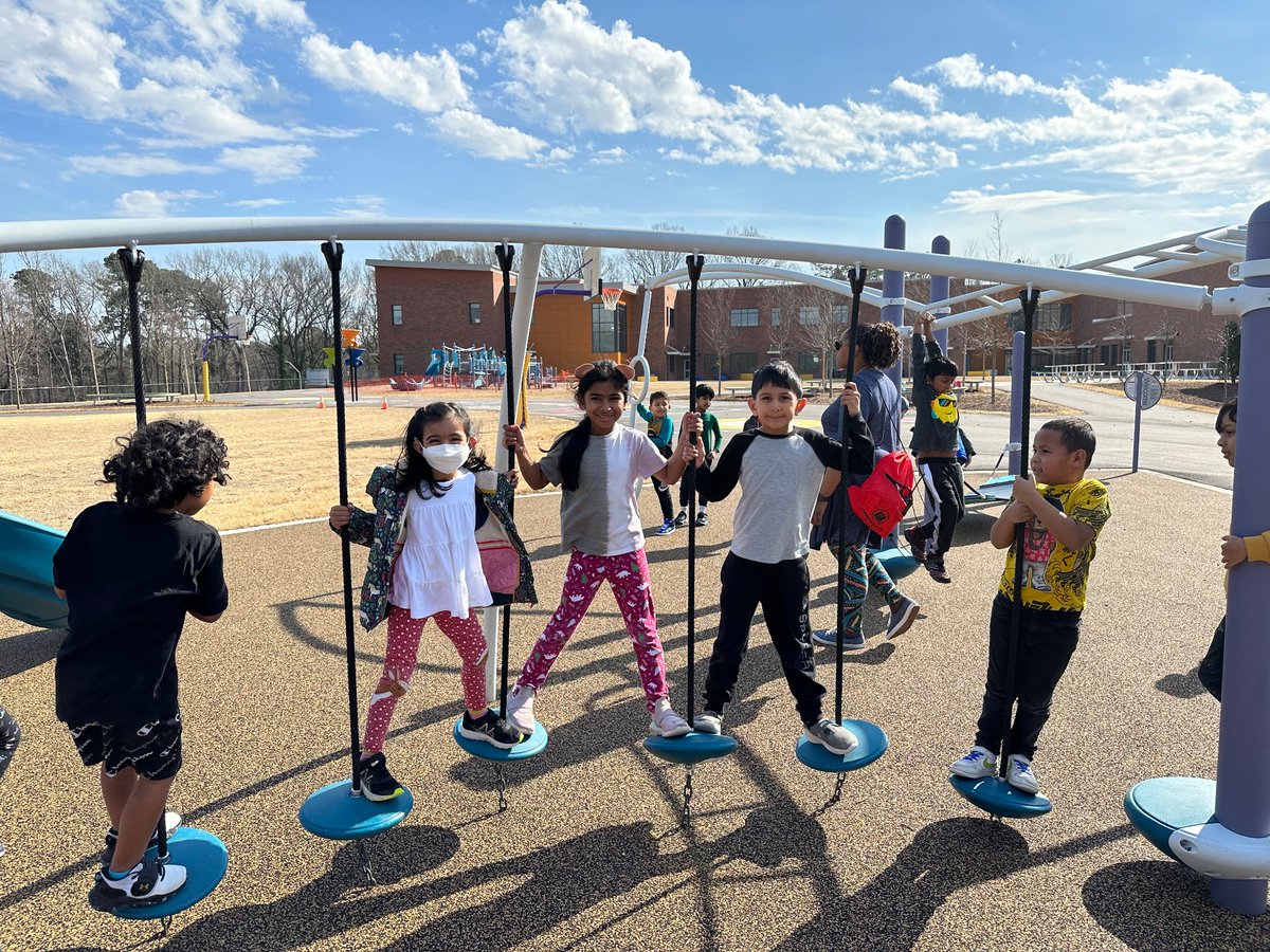 Lisl Howell tweet media