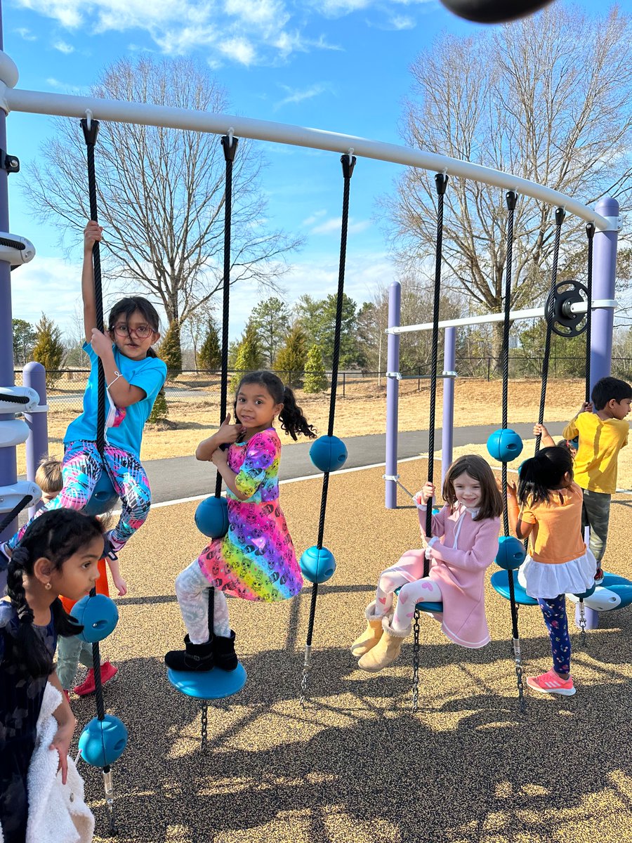 Lisl Howell tweet media