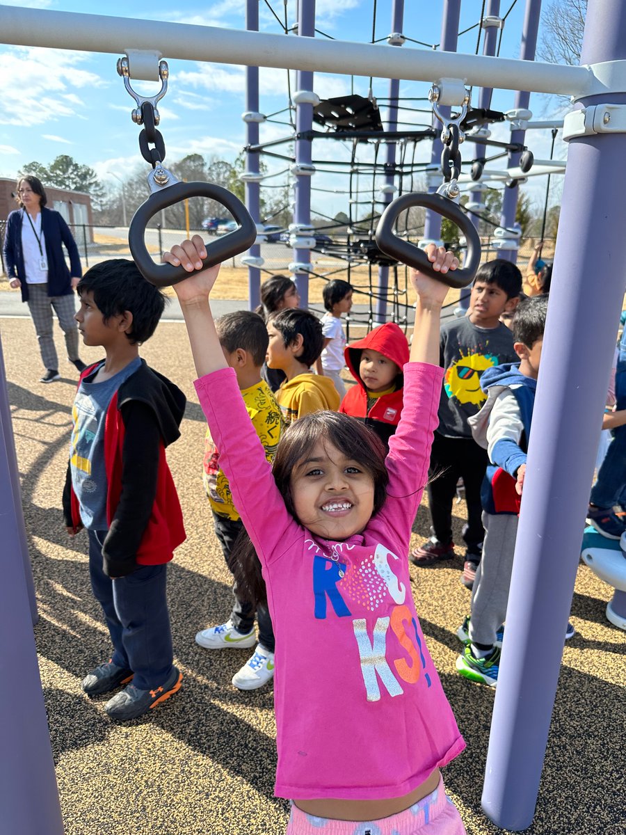 Lisl Howell tweet media