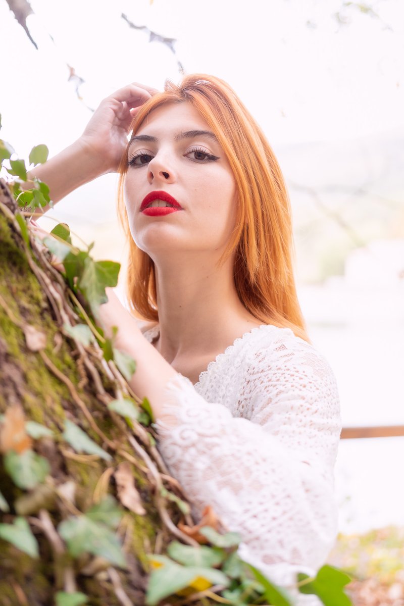 carlosvelayos's tweet photo. Reflejos cobrizos. #carlosvelayos #redhair #pelirroja #peliroja #empoderamiento #indoorphotoshoot #indoorphotograhpy #fotoartistica #naturallightphoto #girlportrait #luznatural #bookfotografico #soulportrait #photospain #modelomadrid #modelspain #retratos https://t.co/21vWqbUBMU