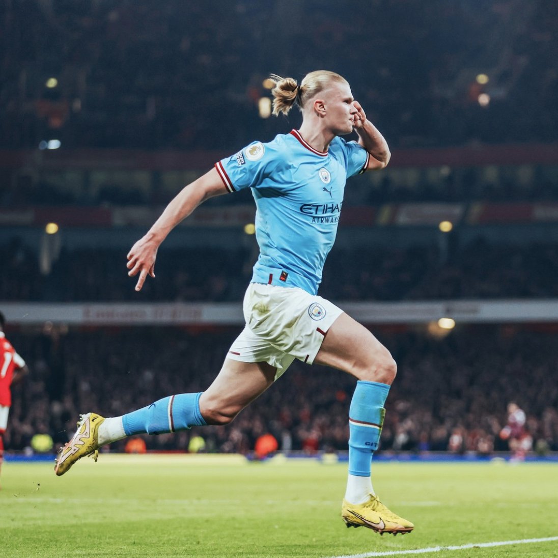 Erling Haaland con el Manchester City:

➤ Más goles (26) que partidos (22) en la Premier League.
➤ Más goles (5) que partidos (4) en UEFA Champions League.
➤ Más goles (32) que partidos (30) con el club.

DEMENCIAL.