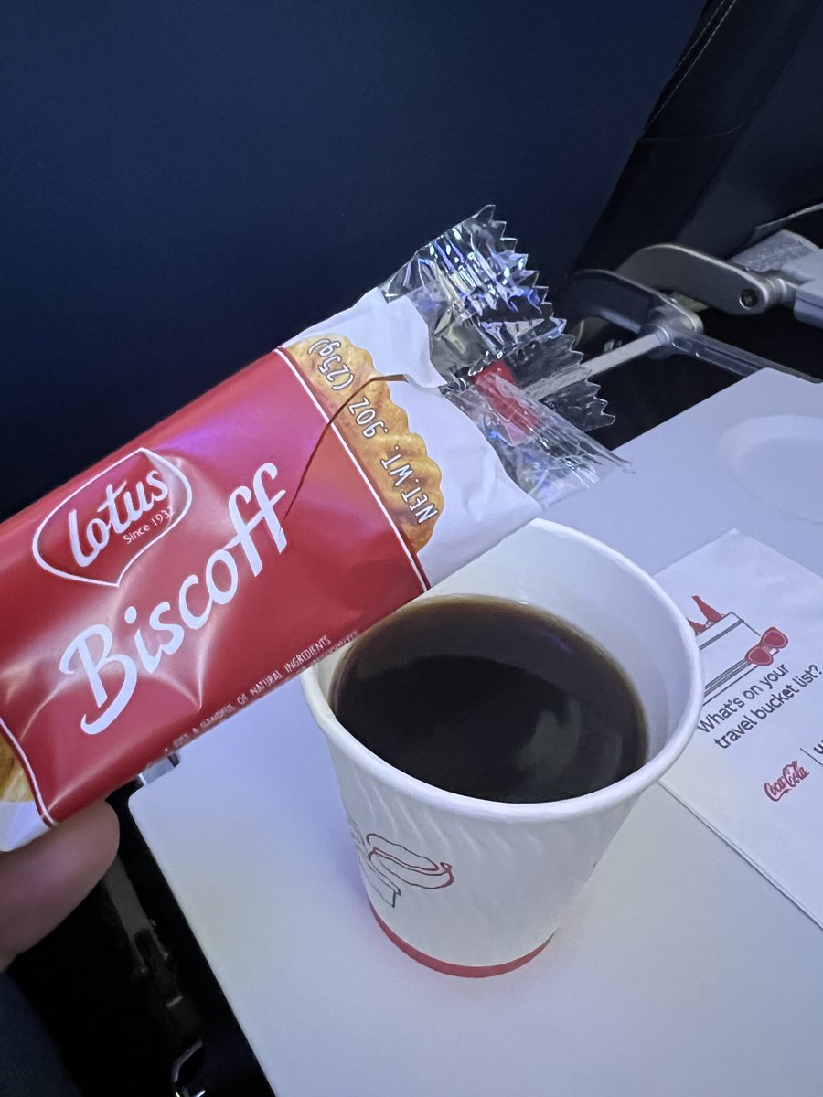 JacobCody's tweet photo. Name a better airplane combo... https://t.co/FAs0uyJxy3
