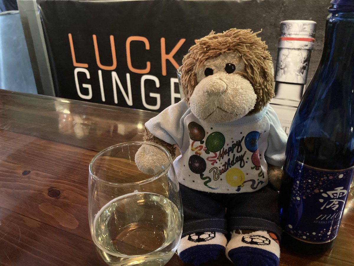 TheSmoochMonkey's tweet photo. Yesterday was my 21st birthday!!  Beer and saki! https://t.co/OG3KQcqRYM