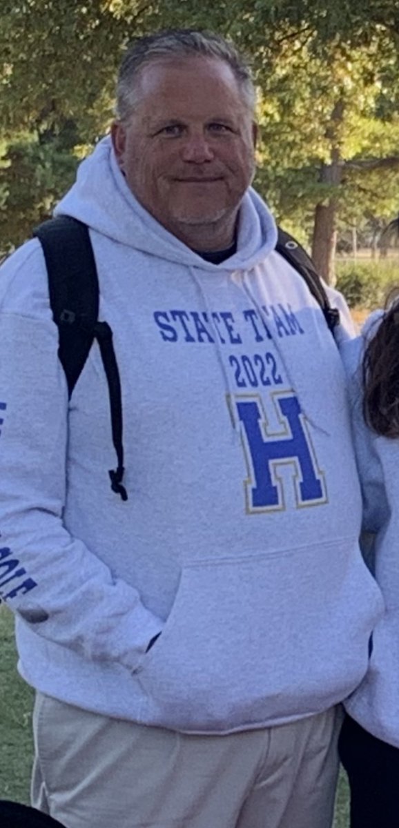 FHVikings's tweet photo. Today is #SROAppreciationDay. A big thank you to Officer Jansen for all he does for Howell. Not only is he a great SRO but also a great assistant coach on our girls golf staff! #unmatcHed https://t.co/NG8bdnRSh6