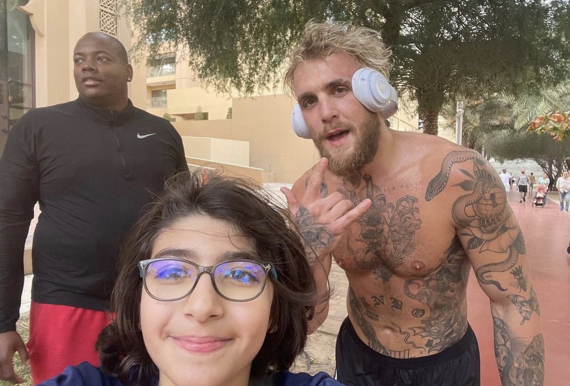 Jake and a fan during his run today in Dubai ( February 15th 2023 ) #jakepaul <a href="/jakepaul/">Jake Paul</a>