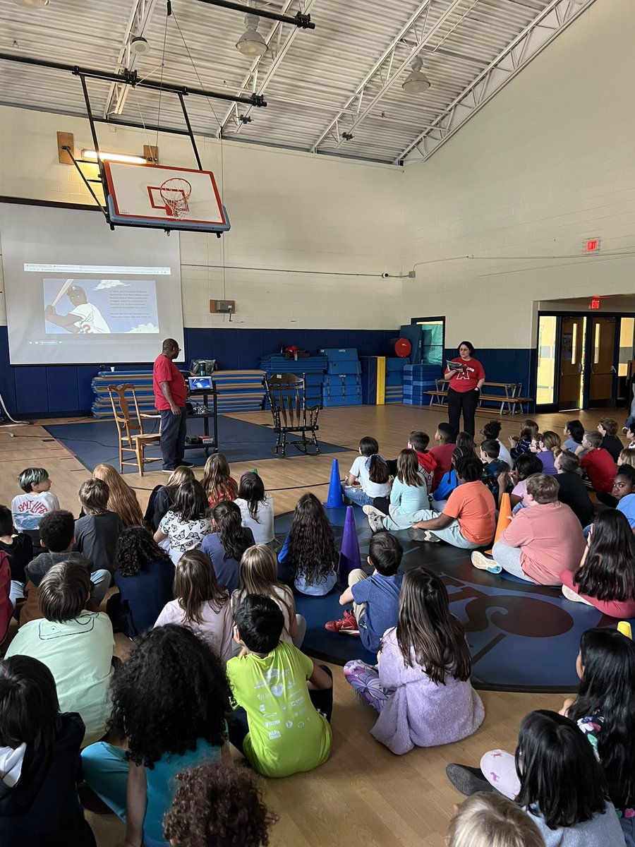 ASESLibrary's tweet image. It was an honor to have Tony Atlas Jr. speak to our sharks today about his experience in MLB. Thank you for coming! @sharkhappenings @AnthonyAtlas3 @ccpsinfo