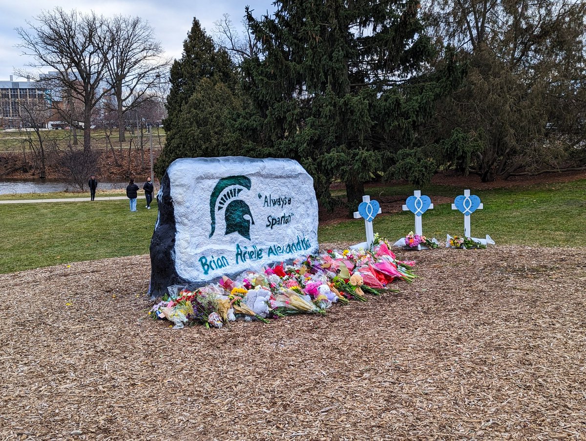 Immensely proud of the <a href="/MSUMuseum/">MSU Museum</a> staff, &amp; especially <a href="/Tmillerpoetry/">natasha t miller</a>. We're out providing free food and drinks, donated from local businesses, to students &amp; the <a href="/michiganstateu/">MSU</a> community at the MSU rock. Peace &amp; love. 💚