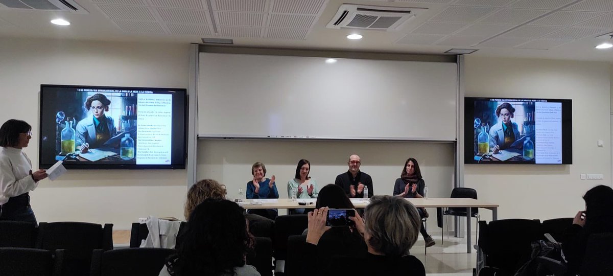 rsalallonch's tweet photo. Molt contenta de com ha anat això, avui! 
Ens n’enduem grans reflexions, consells sincers, i molta feina per fer.
👩‍🔬 👩‍💻 🐀 🧠 📊 🧬 https://t.co/4duXRc09QG