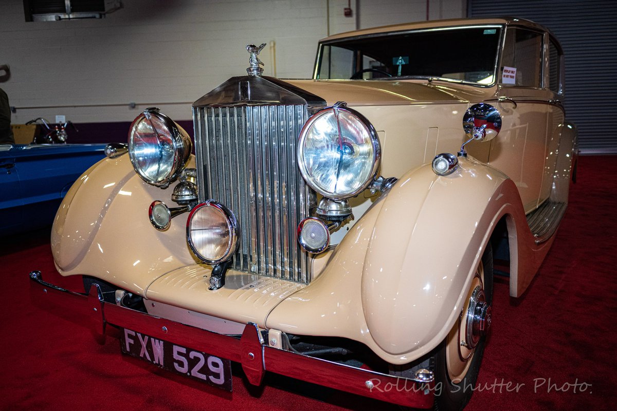 R_S_Photog's tweet photo. Keeping with the Rolls Royce theme, the 1939 Rolls Royce!

#photography #photographylovers #photo #PhotoOfTheDay #cars #carphotography #carshowphotography #automotive #automotivephotography #autoshow #classiccars #classicrollsroyce #1939rollsroyce #rollsroyce #AltText https://t.co/jTlzu7fBby