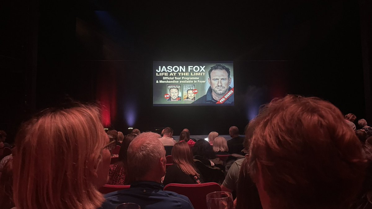 StephenRHopkins's tweet photo. Spent a quality evening in Swindon (oxymoron?) watching @jason_carl_fox present his #LifeAtTheLimit. Very entertaining and some important messages delivered too. Highly recommended. Chapeau, big fella. https://t.co/8UkL4yEm59