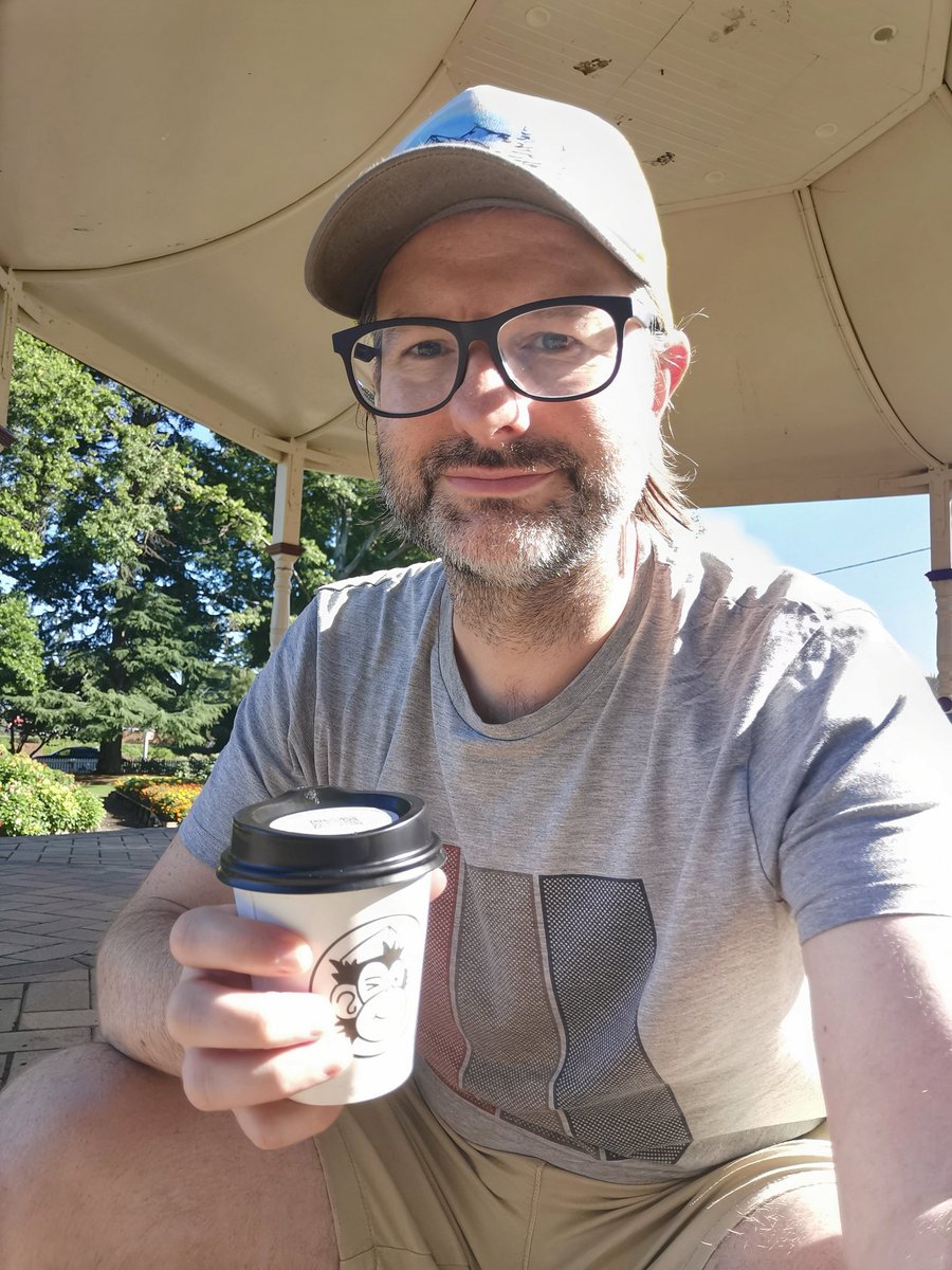 CommsBreakdown's tweet image. Coffee in the park before putting my content writer hat on ☕🌞

#coffee #coffeelover #decaff #sunnymorning #sunshine