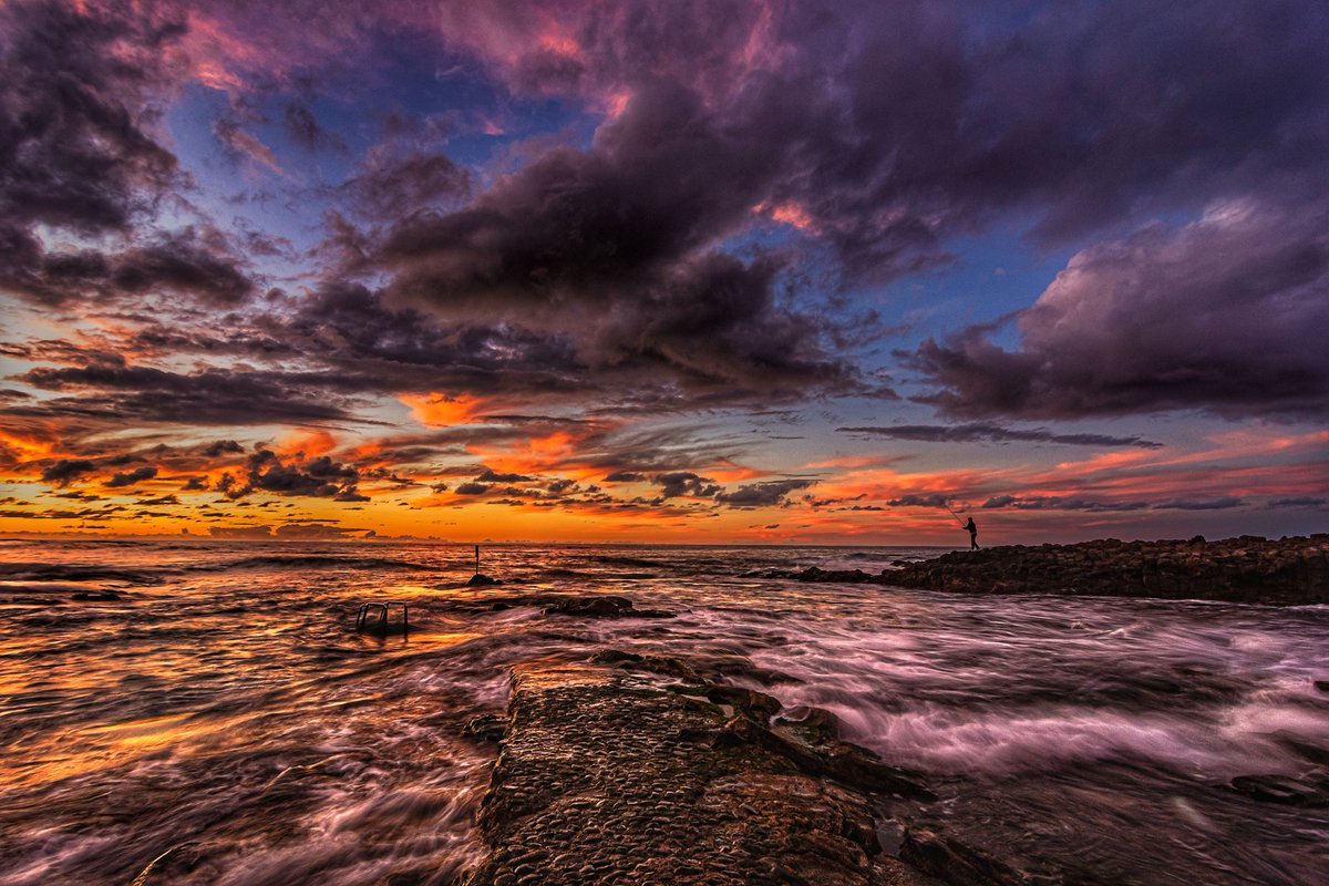 Cada atardecer salía a pescar los sueños que quería hacer realidad