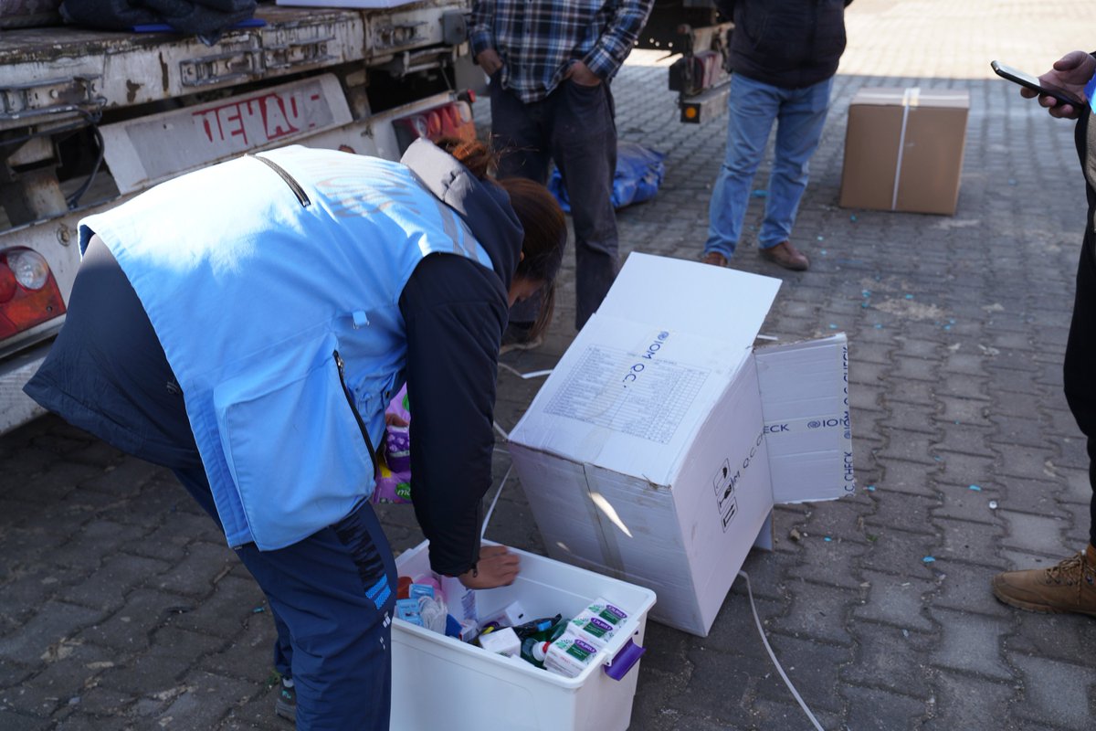 antonioguterres's tweet photo. 30 additional trucks carrying @UN emergency supplies crossed into north-west Syria on Wednesday.

A total of 117 trucks filled with humanitarian aid have reached the region since last week’s catastrophic earthquakes.

We’ll continue doing all we can to help those in need. https://t.co/hqMdC1pmHG