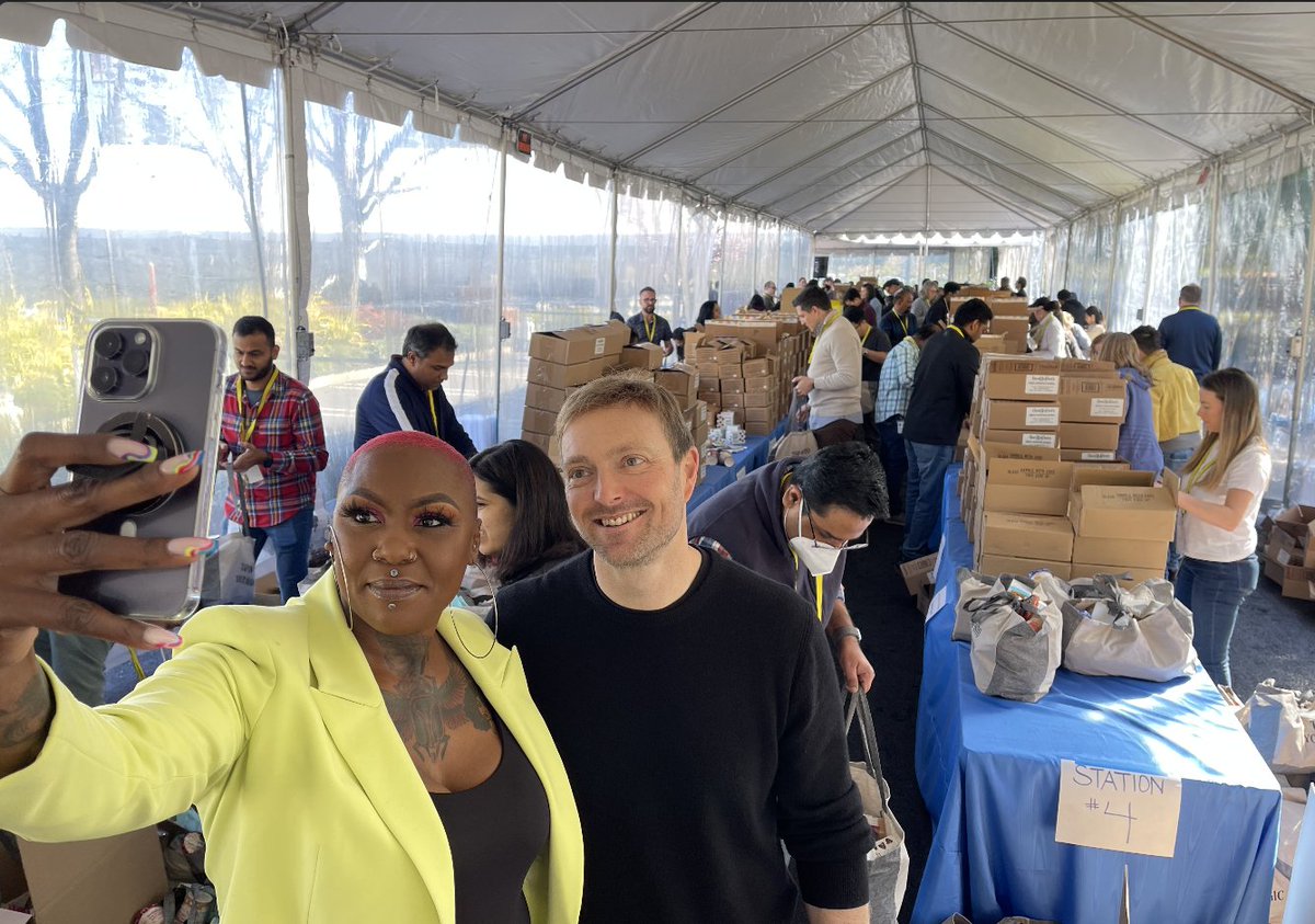 acce's tweet image. Shirley-- you&apos;re an inspiration. Thank you for sharing your amazing story with our @intuit team and for the lasting impact you and your @beauty2streetz team make in our communities. #SmallBizBigImpact