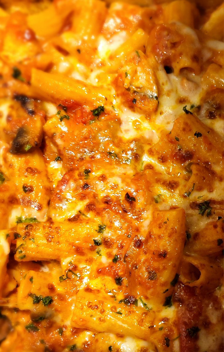 NoviLakesHC's tweet photo. Our residents enjoy Taste of the Town once a month here at Novi Lakes.  For Taste of the Town, our residents enjoy a meal from a local eatery in the area. Thank you to Ardiana's Restuarant for the delicious food! #ardianasrestuarant https://t.co/19ttXrHtLY