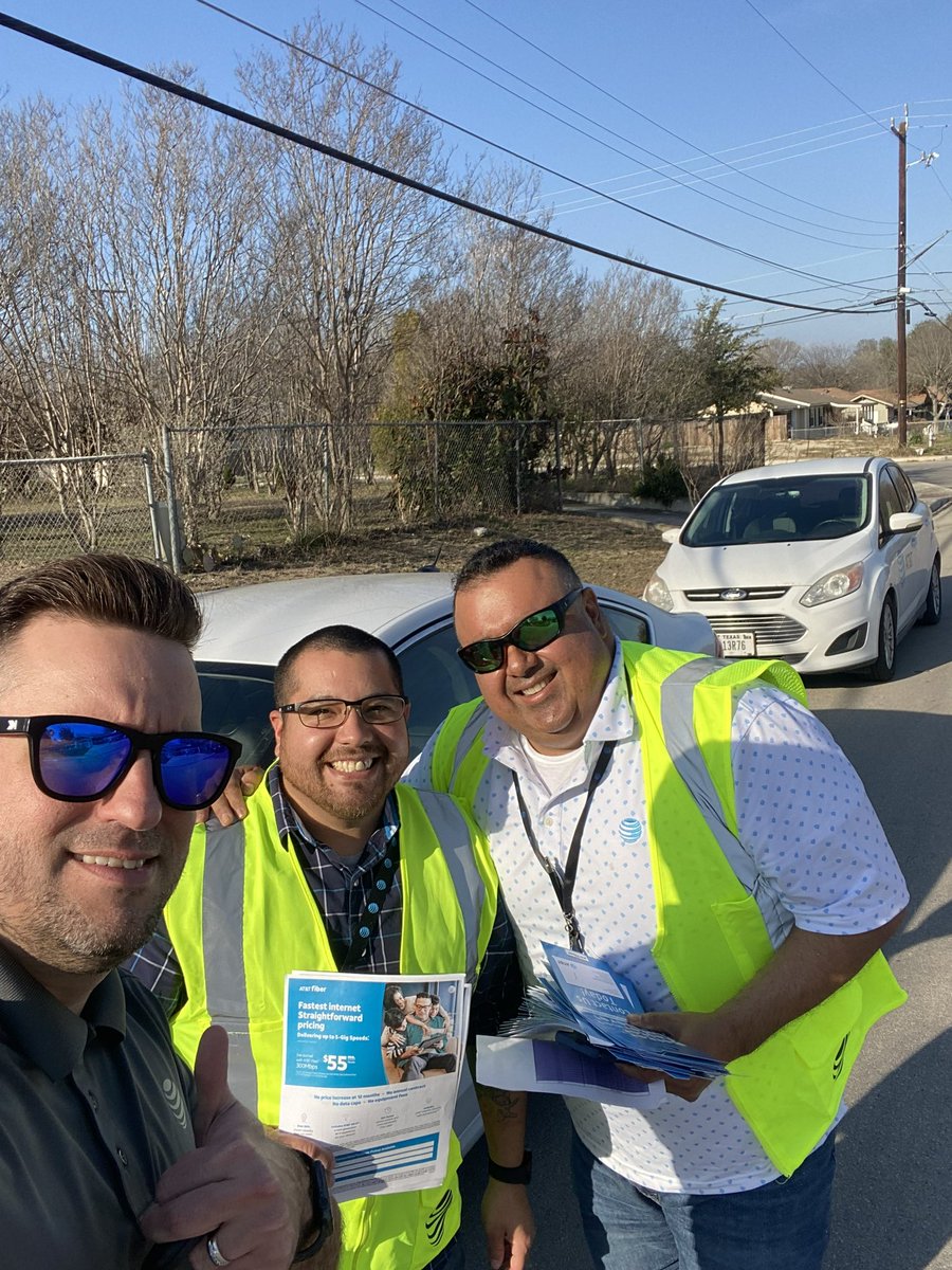 CarrizalesJudy's tweet image. 2023 here we go! Major shoutout to SATX IHX! This team is out there letting folks know #attfiber is coming to their neighborhood! All great things ahead! #STXFiberFlex