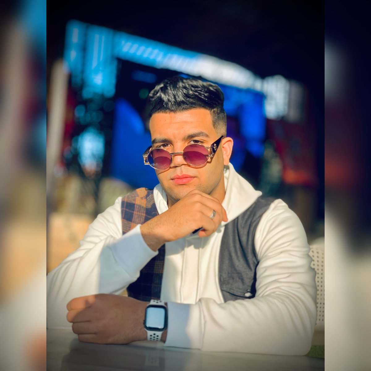 ZeyadzezoZeyad's tweet photo. it’s my birthday 🤍🥳 https://t.co/Fqpyg9ts9Z