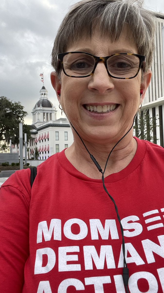 @shannonrwatts @JoyVBehar @MomsDemand I wish I could just wear red because it’s my favorite color, but it’s often because of my commitment to #EndGunViolence. Here’s the most recent: fighting the #PermitlessCarry proposed law in Florida.
