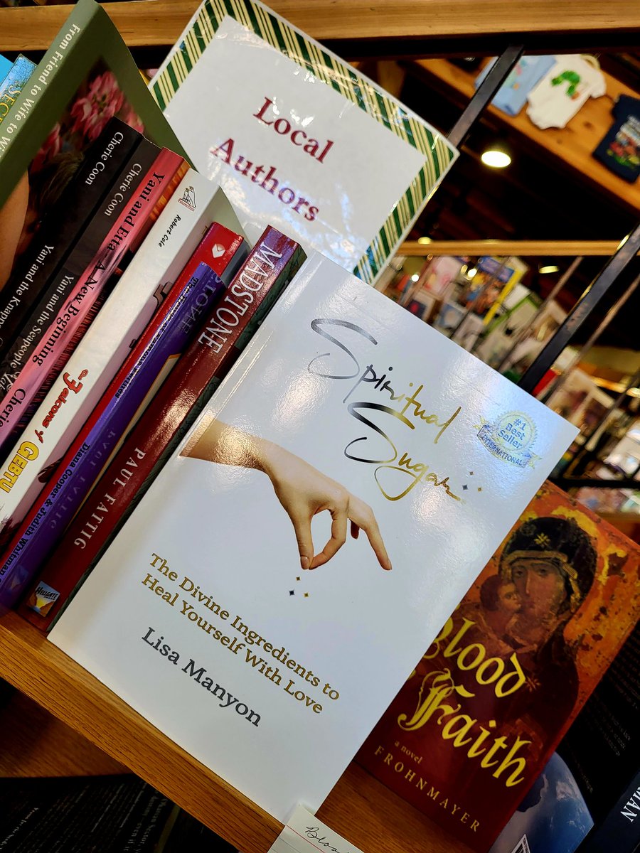 WriteOnCreative's tweet photo. Spiritual Sugar is in the house at Bloomsbury Books in Ashland, Oregon. Currently in stock, request it by name 💜✨️ #SpiritualSugar #HealingWithLove #Spirituality #Health #Insipation #Memoir #indieboooks #IndieAuthor #Bestseller https://t.co/Us2SD8Cz82