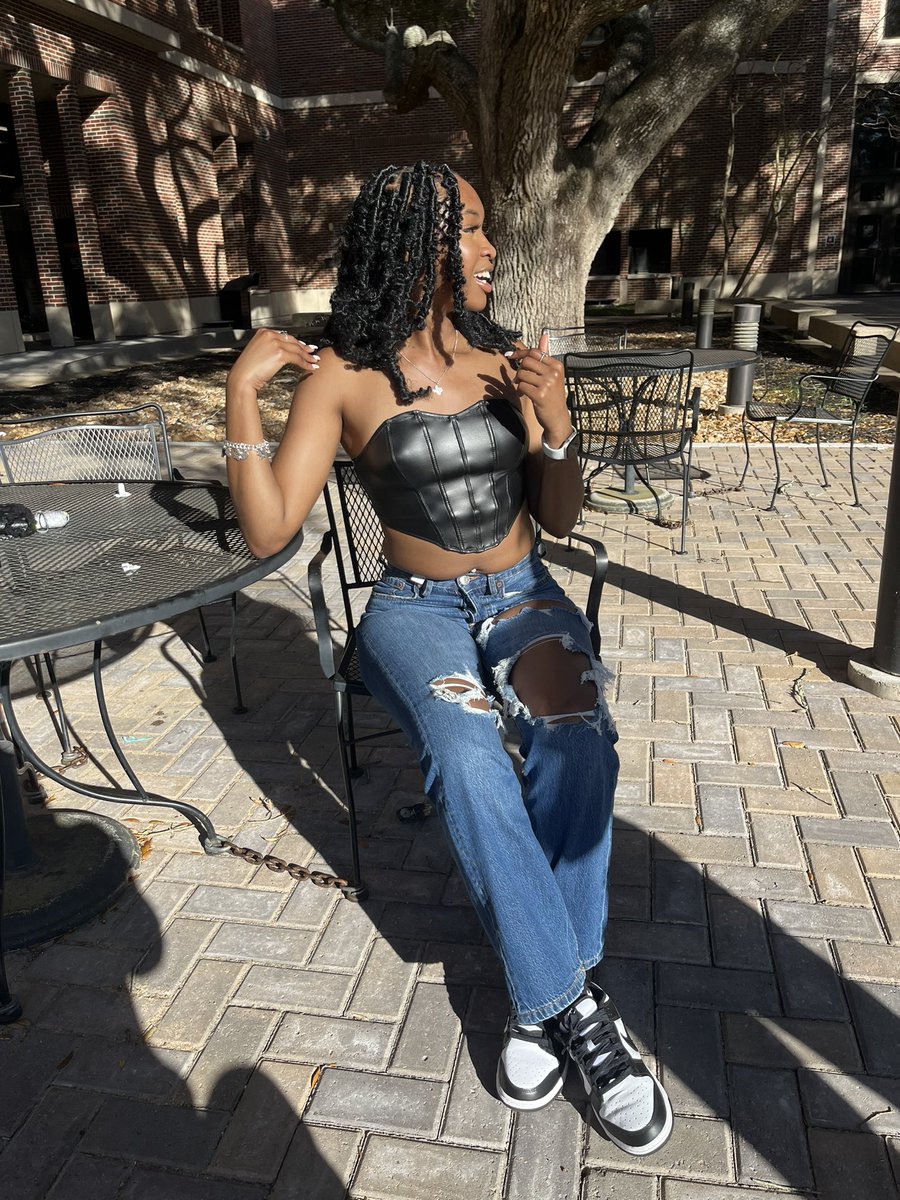 cause who yk 🤍#latevdaypost