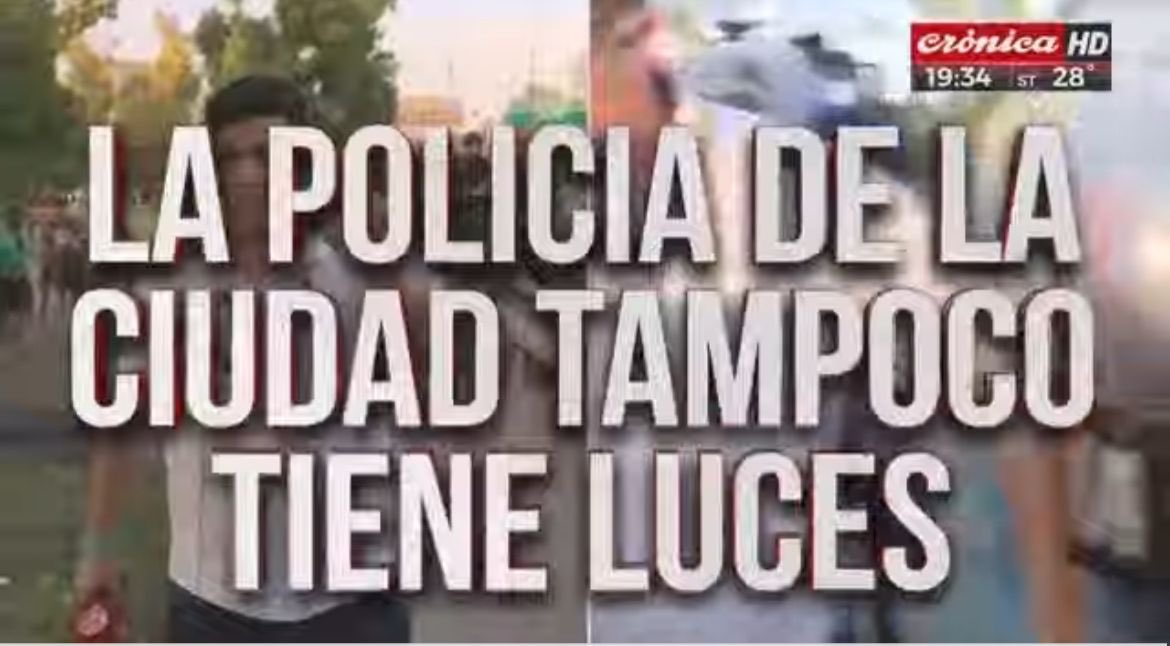 facu_pedrini's tweet photo. La policía de la ciudad reprimió al equipo de Crónica en plena Dellepiane. Les cortaron los brazos; les golpearon la cabeza; les patearon las costillas y rompieron la cámara y el micrófono. Sin ambulancias. Sin disculpas. Sin control. Tienen menos luces que Edesur. https://t.co/obQsKSZvfB